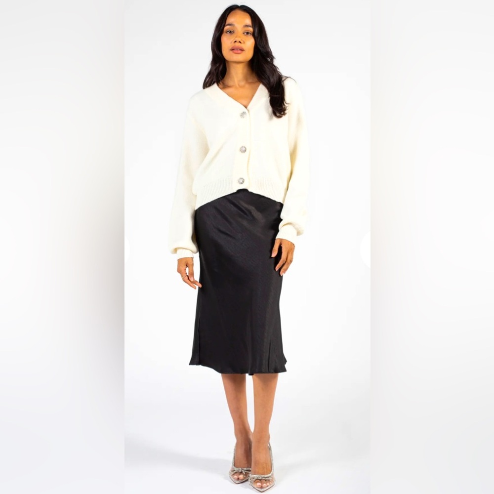 NWOT Double Zero Jewel Button Crop Cardigan